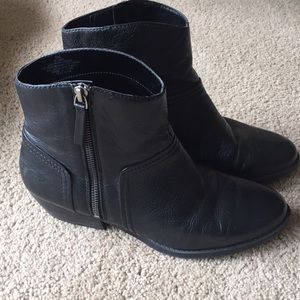 Women's black leather upper boots - size 9